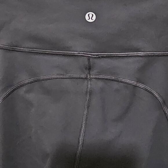 Lululemon Wunder Under Hi-Rise Gray Capris Size 4 Ruched Back Hem Athleisure - Picture 3 of 5
